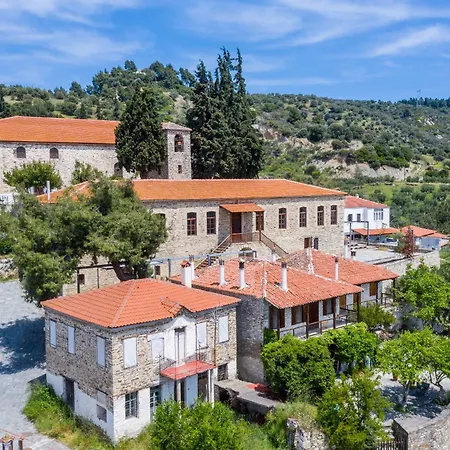 דירה Lakis House