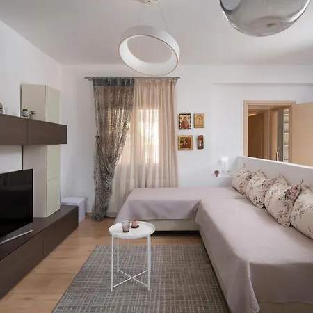 דירה Lakis House ניקיטי