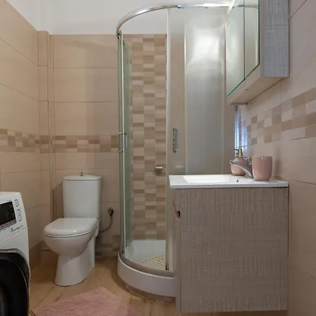 דירה Lakis House ניקיטי