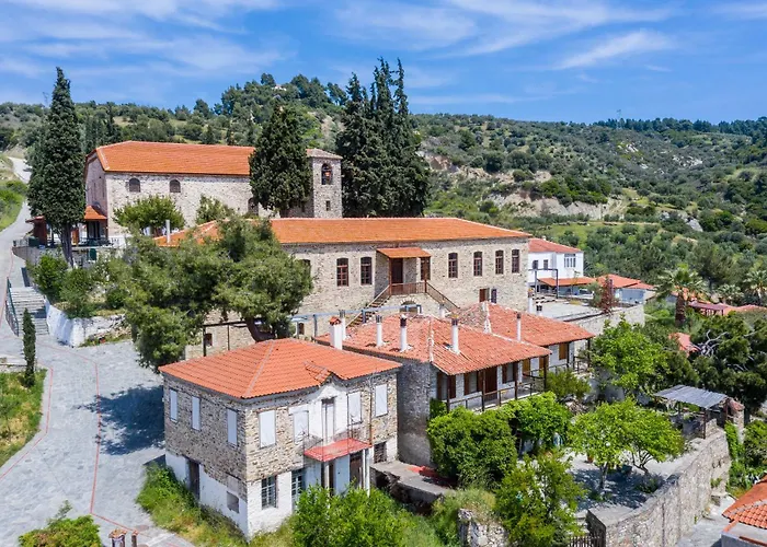 דירה Lakis House
