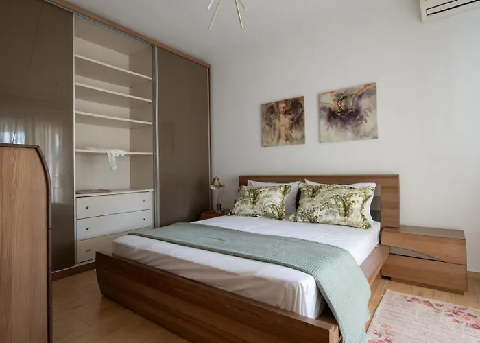דירה Lakis House *