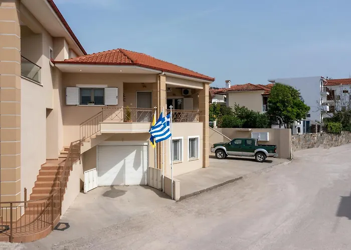 דירה Lakis House