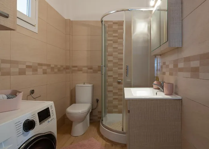 דירה Lakis House *