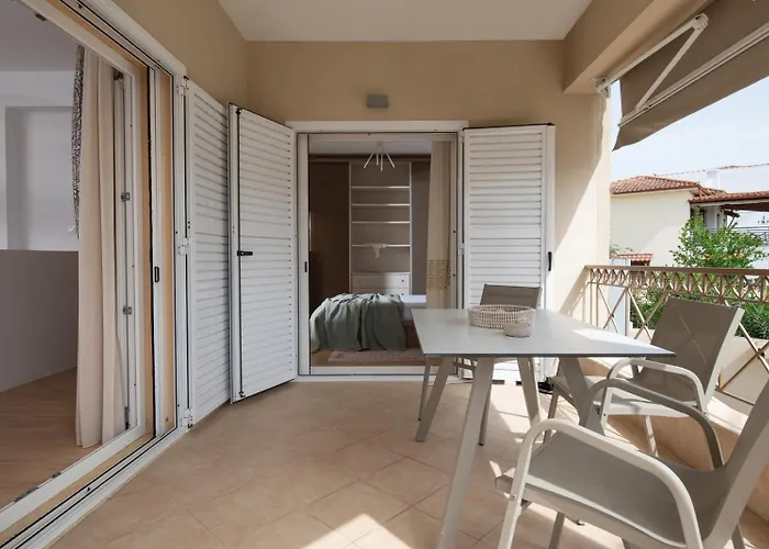 Lakis House ניקיטי